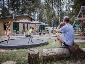 Majutusasutuse Tranquil pine forest chalet in Antwerp Kempen külastajad