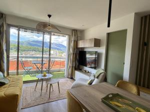 Nespecifikovaný výhled na hory nebo výhled na hory při pohledu z apartmánu