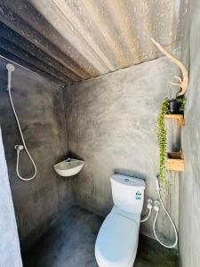 Koupelna v ubytování Leopardbay Cabanas Arugambay