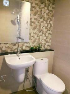 Bilik mandi di The Hua Hin Hotel