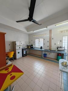 Η κουζίνα ή μικρή κουζίνα στο Garden Homes Simple Seremban 2