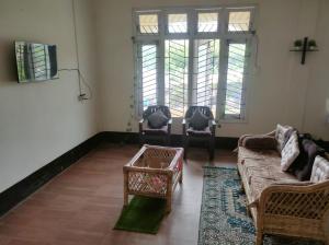 Posezení v ubytování J10 Homestay