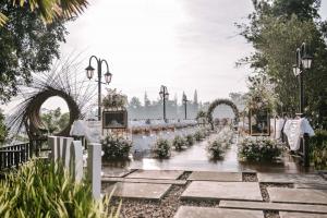 Zahrada ubytování Lido Lake Resort by MNC Hotel