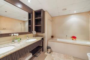 Imagem da galeria de Anantara Palm Luxury 2BR Suite with Iconic Burj View no Dubai