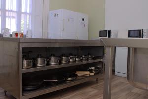 Una cocina o kitchenette en The Monkey Puzzle
