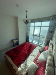 Afbeelding uit fotogalerij van Beach view apt pool access in Ajman 