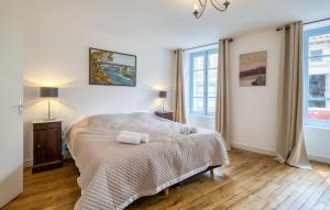 Ένα ή περισσότερα κρεβάτια σε δωμάτιο στο Awesome Home In Verteuil-Sur-Charente