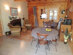 Posezení v ubytování Chambre d'hôte L'Arrivée