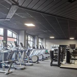 Fitness centrum a/nebo fitness zařízení v ubytování Hotell Bro