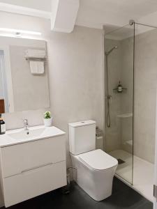 Koupelna v ubytování Playa América Angelito B