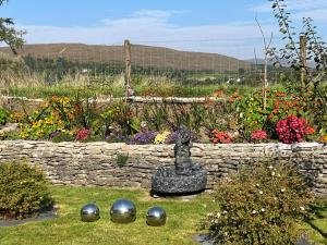 Vrt pred nastanitvijo Laburnum B&B