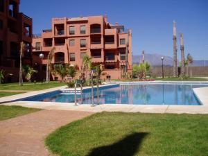 Bazén v ubytovaní Las Brisas Apartment, Salobrena alebo v jeho blízkosti