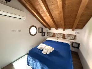 Postel nebo postele na pokoji v ubytování Iancura - B&B di design a Salina