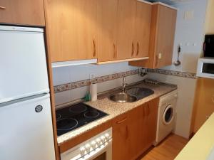 Dapur atau dapur kecil di Apartamentos Biescas 3000