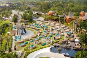 Bazén v ubytování Oshom Bali at Nuanu Creative City nebo v jeho okolí