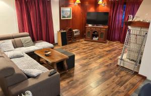 Televisyen dan/atau pusat hiburan di Villa Matej by Villas Guide