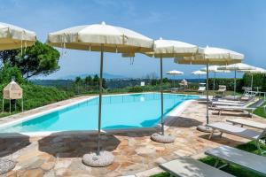 Πισίνα στο ή κοντά στο Cozy Apartment near Sangimignano,Volterra,Pisa