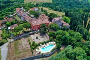 Πισίνα στο ή κοντά στο Cozy Apartment near Sangimignano,Volterra,Pisa