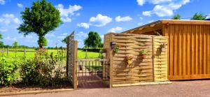 Jardin de l'établissement La Luna - Tiny House Spa - Romantique & Nature