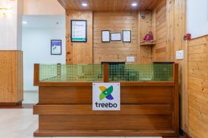Treebo Anand The Mall Solan大厅或接待区