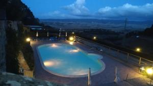 Πισίνα στο ή κοντά στο Casa Giulia Für Einen Entspannenden Und Kulturellen Urlaub