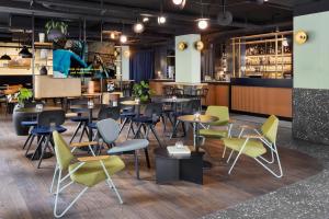 Restauracja lub miejsce do jedzenia w obiekcie Mayburg Salzburg, a Tribute Portfolio Hotel