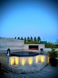 Mynd úr myndasafni af Luxury row house in quiet area with infrared sauna and hot tub í Mosfellsbæ