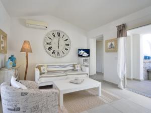 Μια τηλεόραση ή/και κέντρο ψυχαγωγίας στο V 21 Campidano