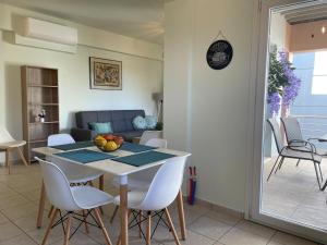 Posezení v ubytování Lilikas Sea Front Apartments 2