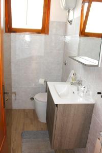 A bathroom at Casa ViDa Sabaudia