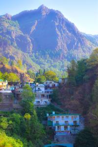 Φωτογραφία από το άλμπουμ του The Fall Stays σε Nainital