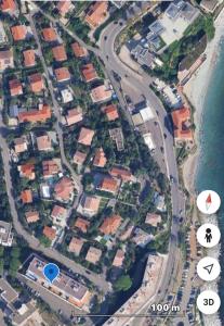 una vista aerea di una città con case e una strada di Appartement BASTIA a Toga