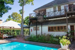 Πισίνα στο ή κοντά στο 5 Seasons Guest House