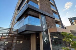 O edifício em que o hotel se localiza