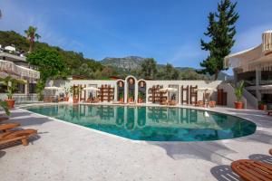 Bazén v ubytování Hotel Meri All inclusive nebo v jeho okolí