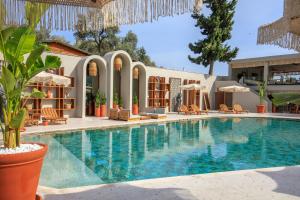 Bazén v ubytování Hotel Meri All inclusive nebo v jeho okolí