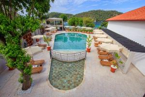 Bazén v ubytování Hotel Meri All inclusive nebo v jeho okolí