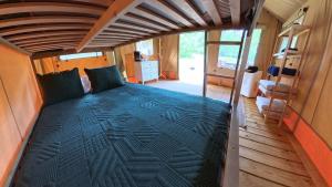 Postel nebo postele na pokoji v ubytování Peaceful Nature Getaway on Lake Livingston