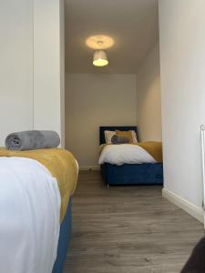 Postel nebo postele na pokoji v ubytování 2 Bed Apartment Near Gatwick