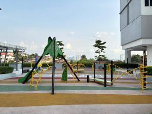 Sân chơi trẻ em tại Cozy Stay Nexus Kajang Convenient City Access