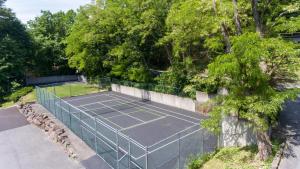 Tenis a/nebo squash v ubytování Depe Dene Lakeside Resort nebo okolí