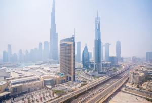 Nespecifikovaný výhled na destinaci Dubaj nebo výhled na město při pohledu z apartmánu