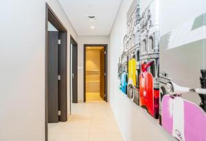 Fotografie z fotogalerie ubytování HomesGetaway - Sophisticated 3BR with Maids Room in Downtown v Dubaji