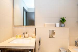 Koupelna v ubytování HomesGetaway - Sophisticated 3BR with Maids Room in Downtown