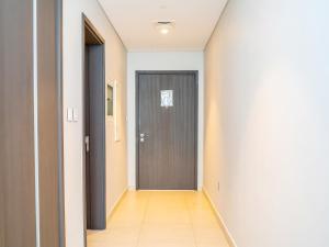 Fotografie z fotogalerie ubytování HomesGetaway - Sophisticated 3BR with Maids Room in Downtown v Dubaji
