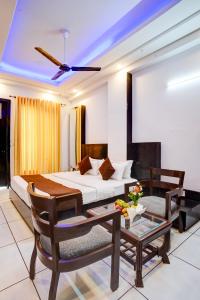 Χώρος καθιστικού στο Hotel White House - Vasundhara
