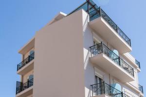 Balkon atau teras di Plaza Hotel