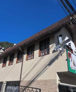 Το κτήριο όπου στεγάζεται  το διαμέρισμα