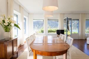 Φωτογραφία από το άλμπουμ του GuestReady - Unique Lake Casa do Gar σε Furnas