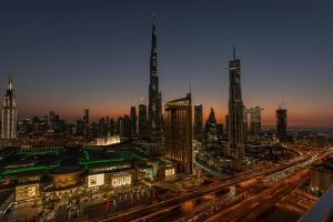 Nespecifikovaný výhled na destinaci Dubaj nebo výhled na město při pohledu z apartmánu